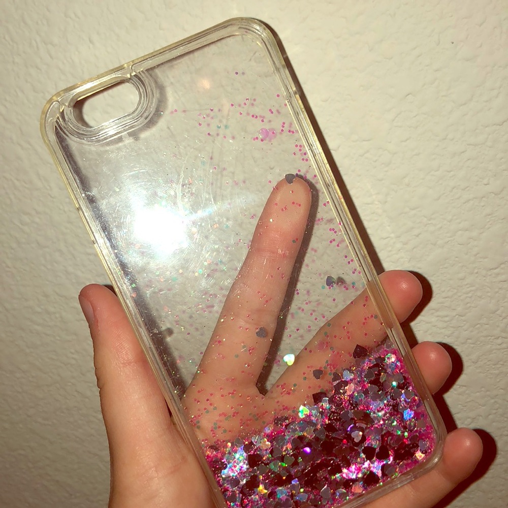 Moving glitter iPhone case ✨